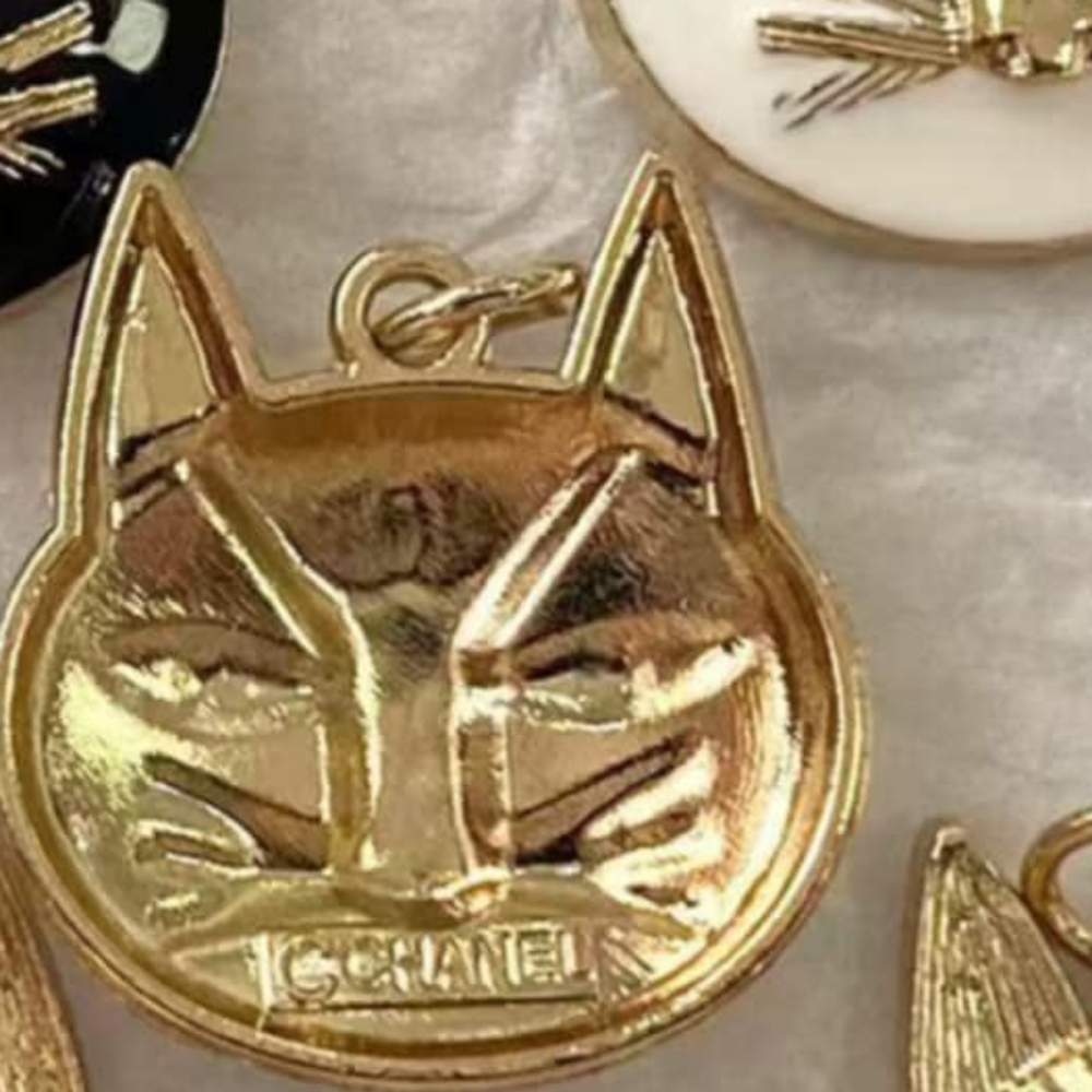 CHANEL Gold and White Cat Pull Charm Necklace - Picture 2 of 2